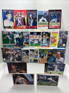 90s Blue Jays stars lot of 23 Clemens/Olerud/Molitor/Stottlemyre +Delgado rookie